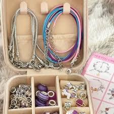 SET DE JOYERO Y PULSERAS
